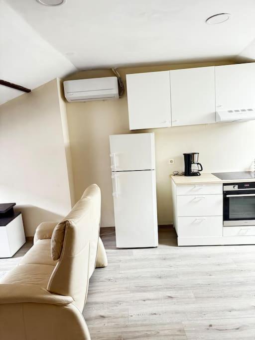 Appartement Entier Full Equipe Charleroi Exterior photo